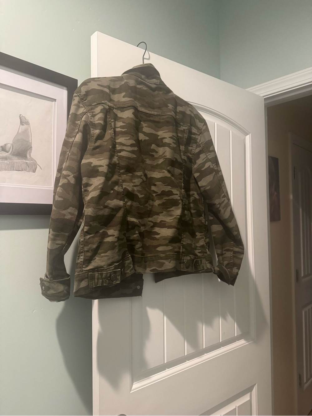 Levi's women’s Levi Trucker Jacket - Green Camo - Picture 2 of 3